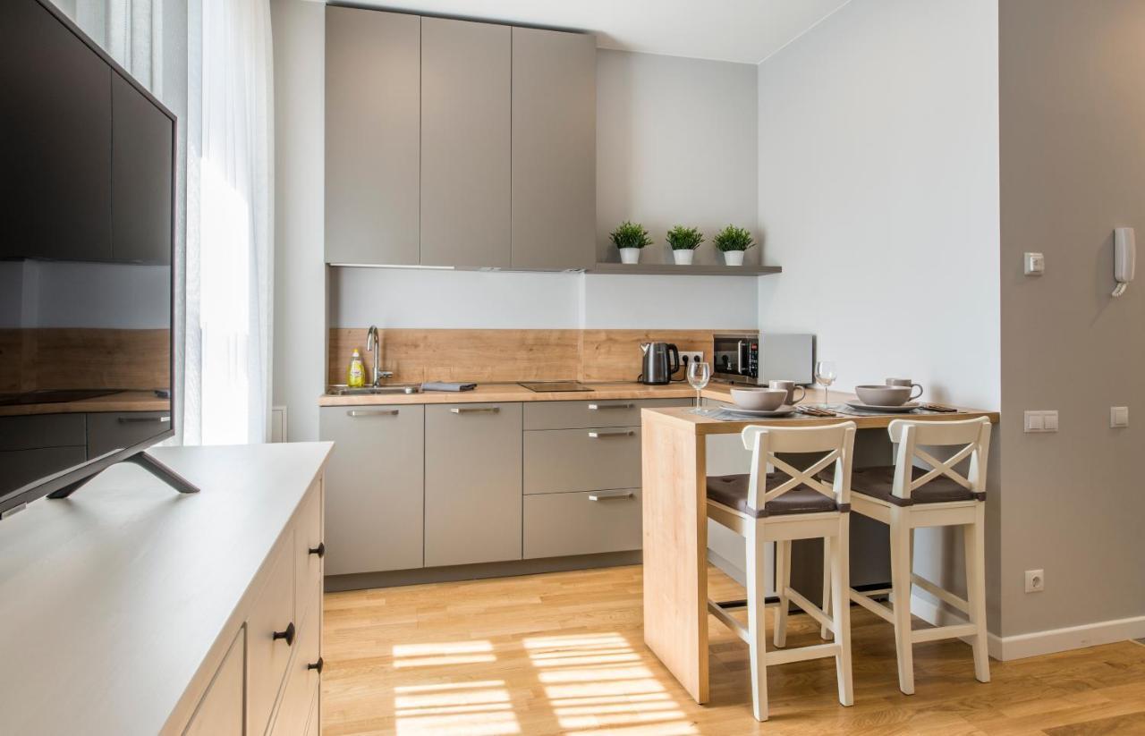 Perfect Location Cozy Studio Apt ➤Fully Equipped Riga Bagian luar foto