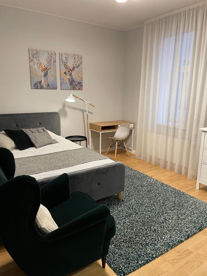 Perfect Location Cozy Studio Apt ➤Fully Equipped Riga Bagian luar foto